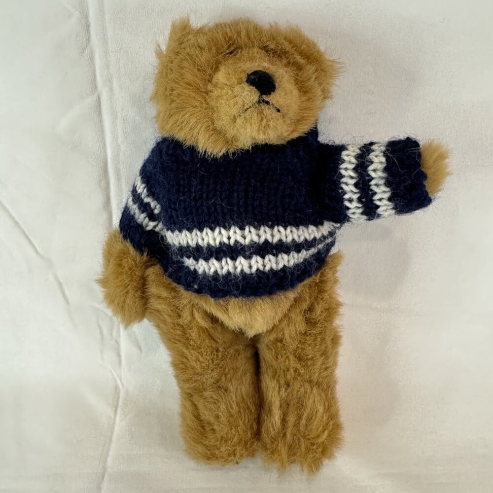1996 Ganz WUZZY Light Brown Teddy Bear Fully Jointed In Blue Knit Sweater  8"